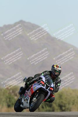 media/Dec-01-2025-Moto Forza (Mon) [[2daa91e15f]]/2-Intermediate Group/Session 2 Turn 9 Entry/